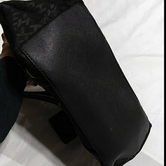 Tommy Hilfiger Monogram Canvas Tote + Change Purse - Picture 11 of 16